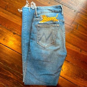 High Waisted Looker Ankle Fray in Leopard
MOTHER